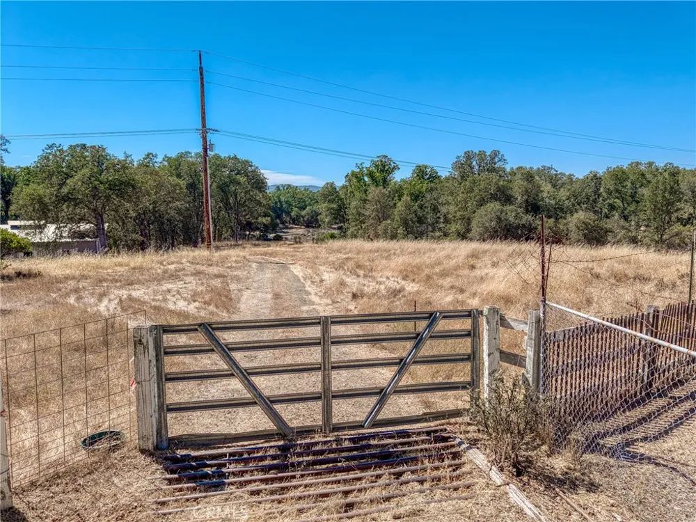 2875 Hill Road Lakeport, CA 95453