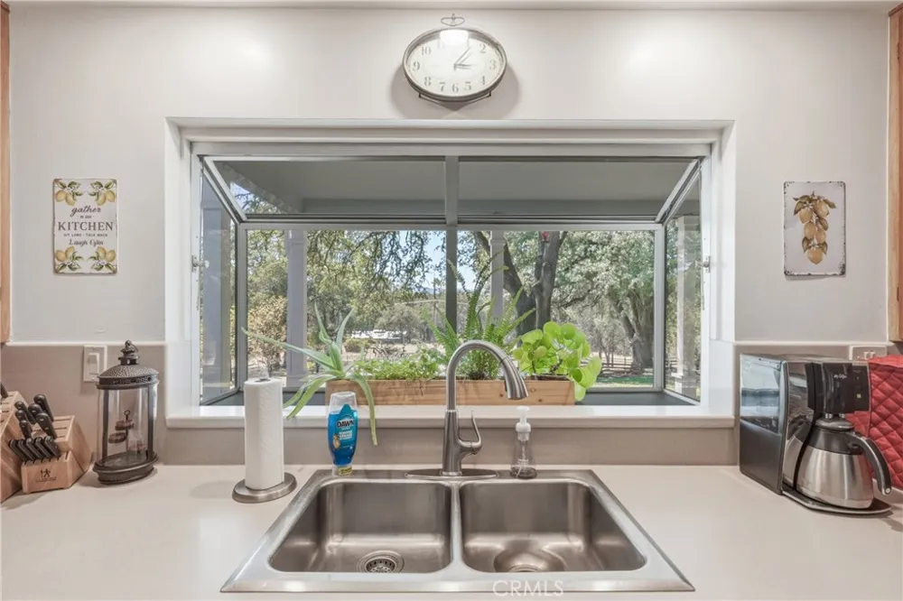 2875 Hill Road Lakeport, CA 95453