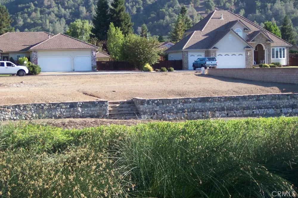 8313 Paradise Lagoon Lucerne, CA 95458