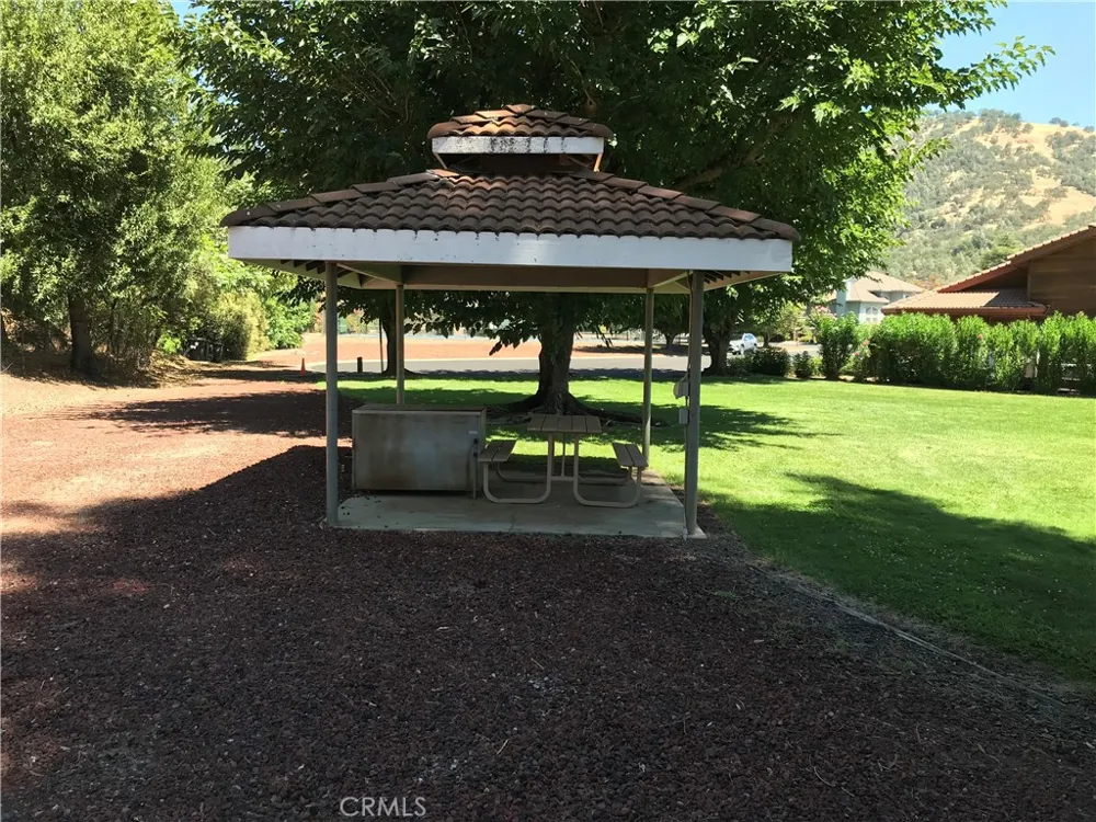 8313 Paradise Lagoon Lucerne, CA 95458