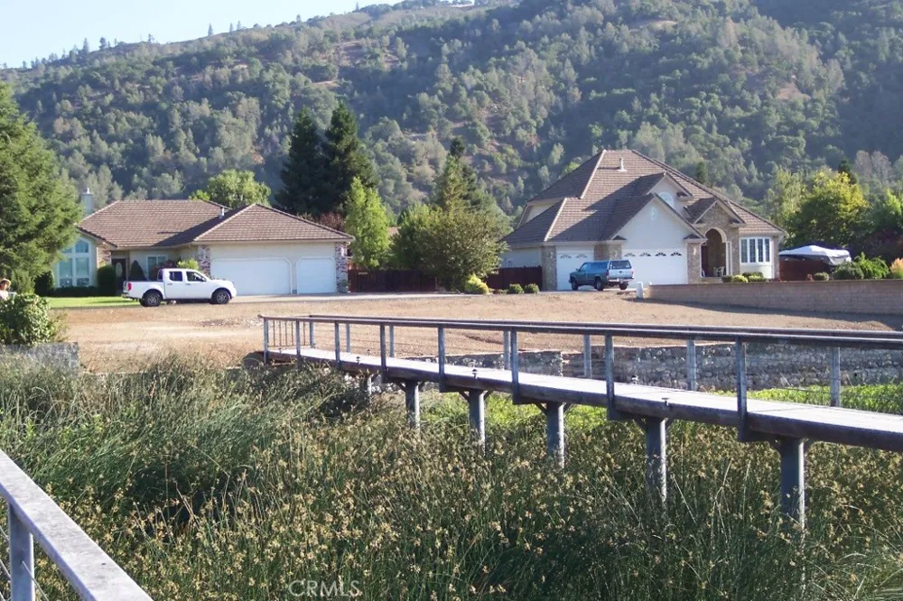 8313 Paradise Lagoon Lucerne, CA 95458