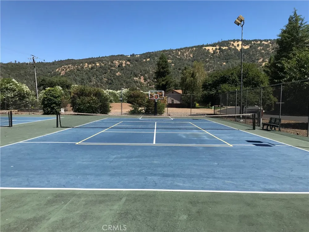 8313 Paradise Lagoon Lucerne, CA 95458