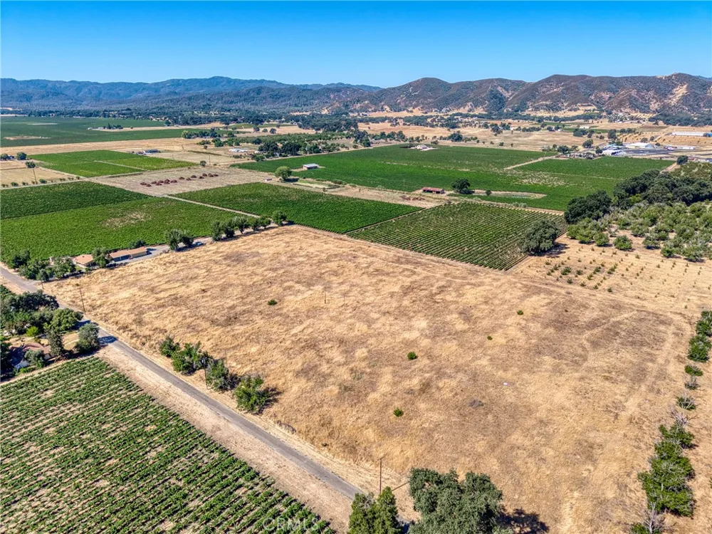 4635 Davis Drive Lakeport, CA 95453