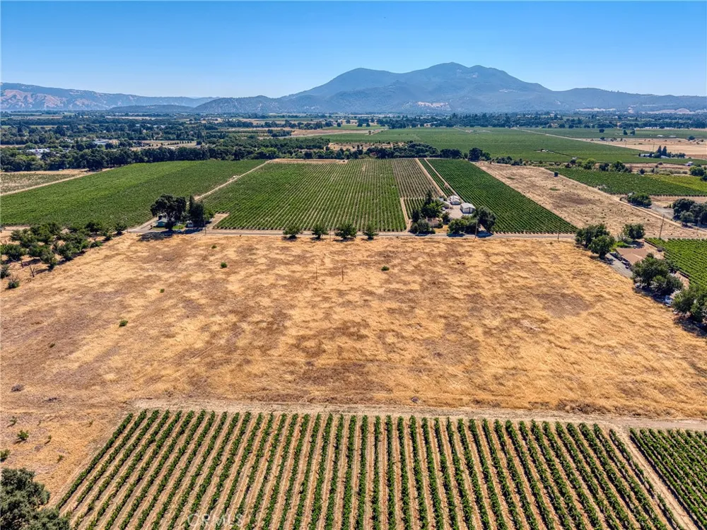 4635 Davis Drive Lakeport, CA 95453