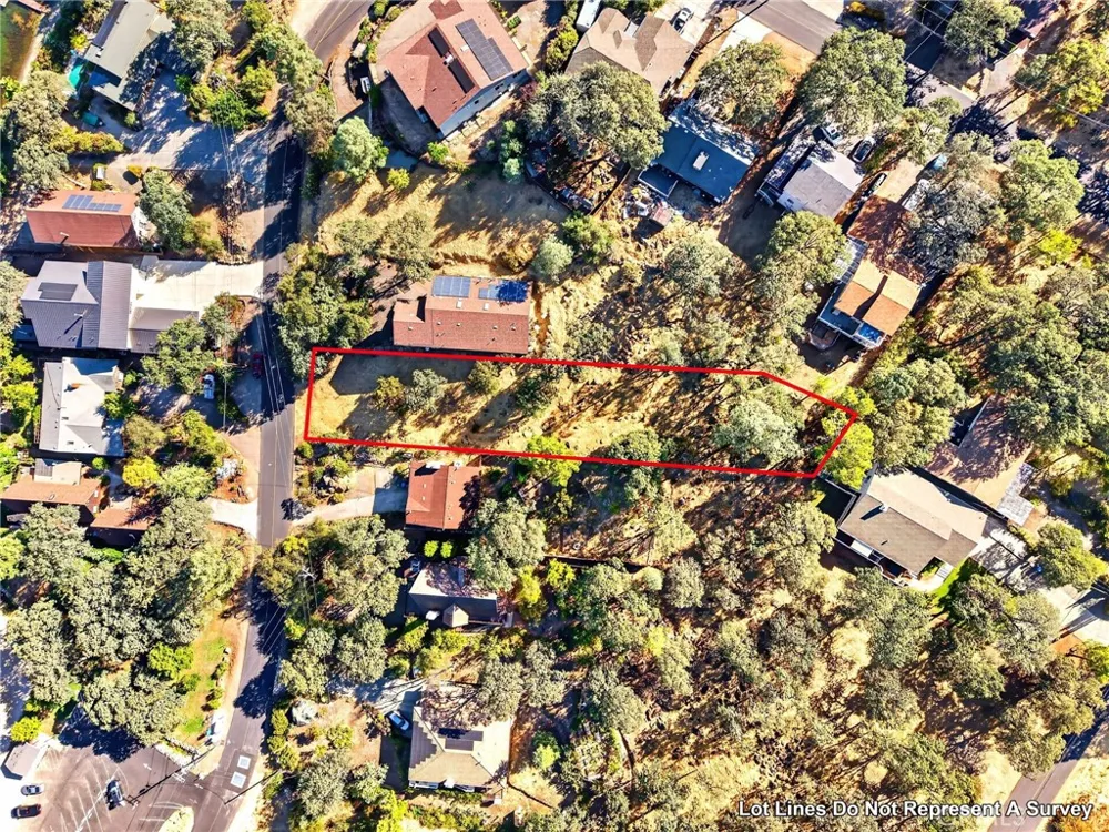 18420 North Shore Drive Hidden Valley Lake, CA 95467