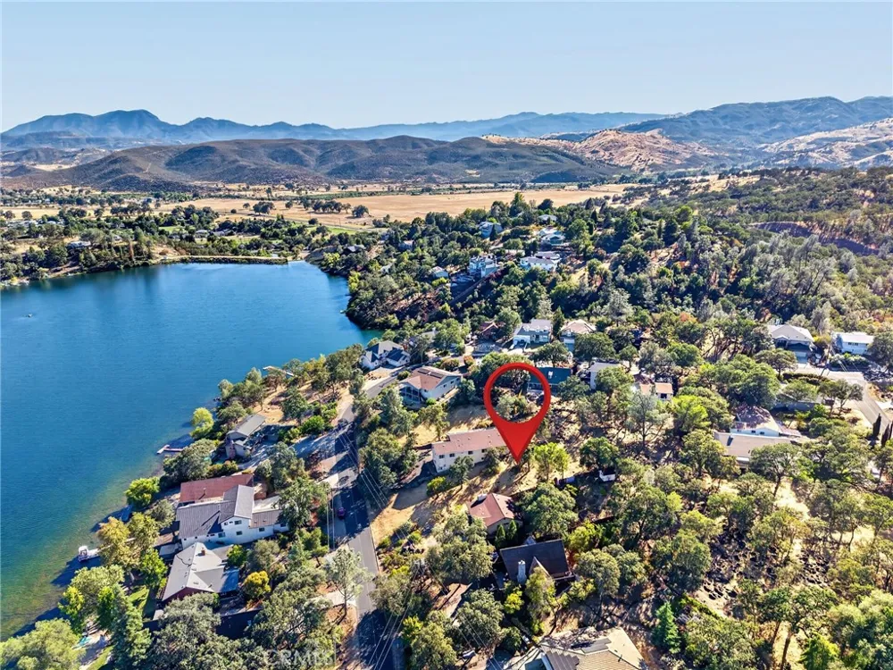 18420 North Shore Drive Hidden Valley Lake, CA 95467