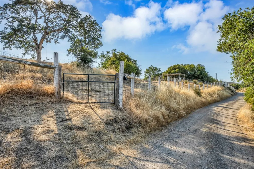 2739 Scotts Creek Lakeport, CA 95453