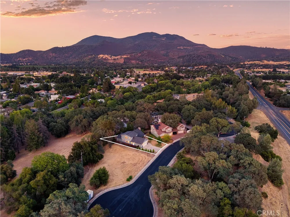 3740 Oak Tree Court Kelseyville, CA 95451