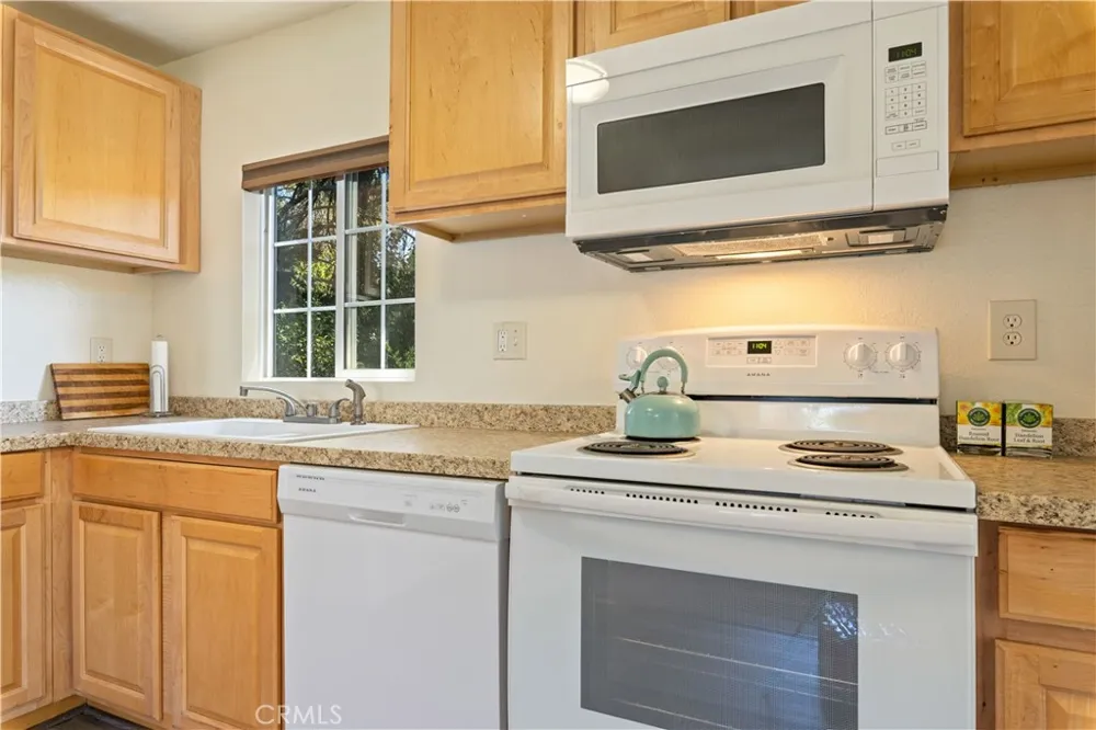 12906 5th Street Clearlake Oaks, CA 95423