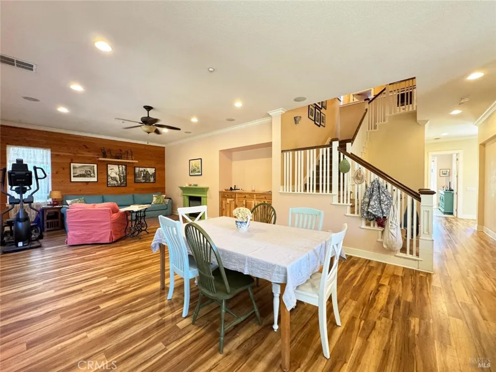 121 Zinfandel Court Cloverdale, CA 95425