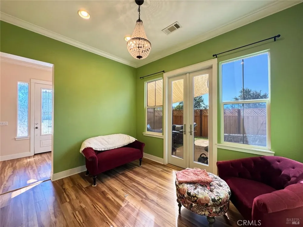 121 Zinfandel Court Cloverdale, CA 95425