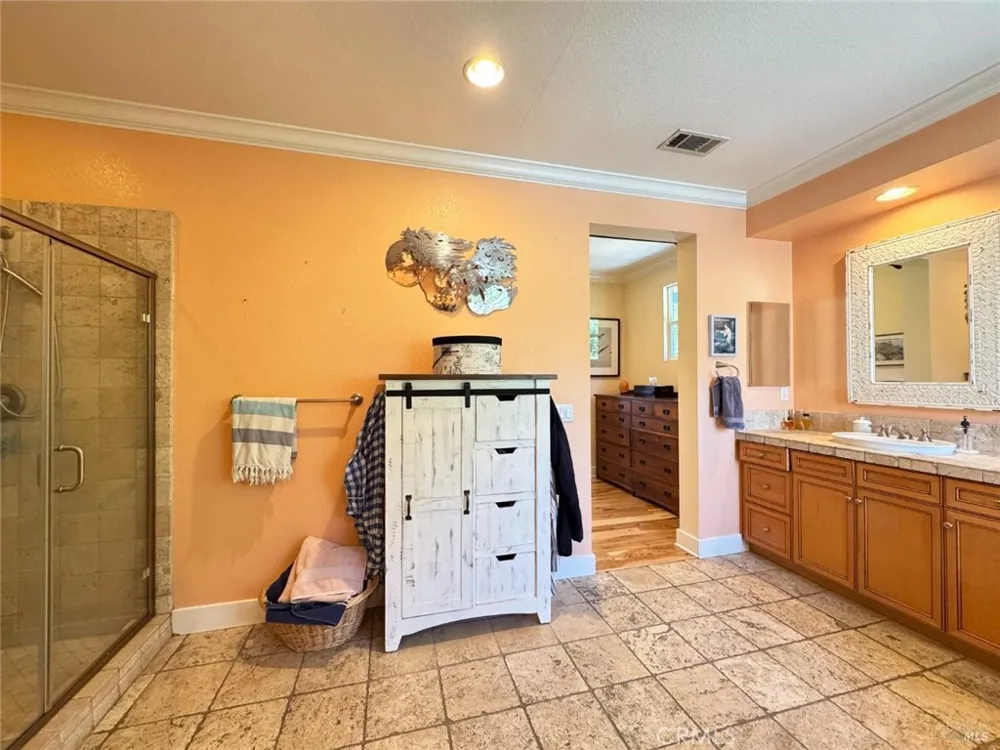 121 Zinfandel Court Cloverdale, CA 95425