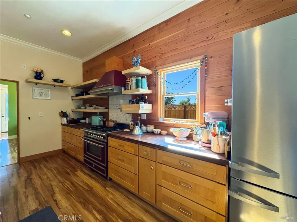 121 Zinfandel Court Cloverdale, CA 95425