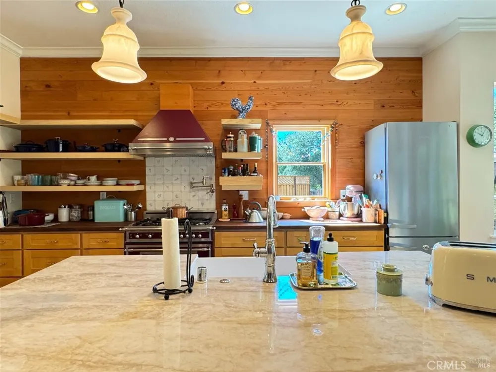 121 Zinfandel Court Cloverdale, CA 95425