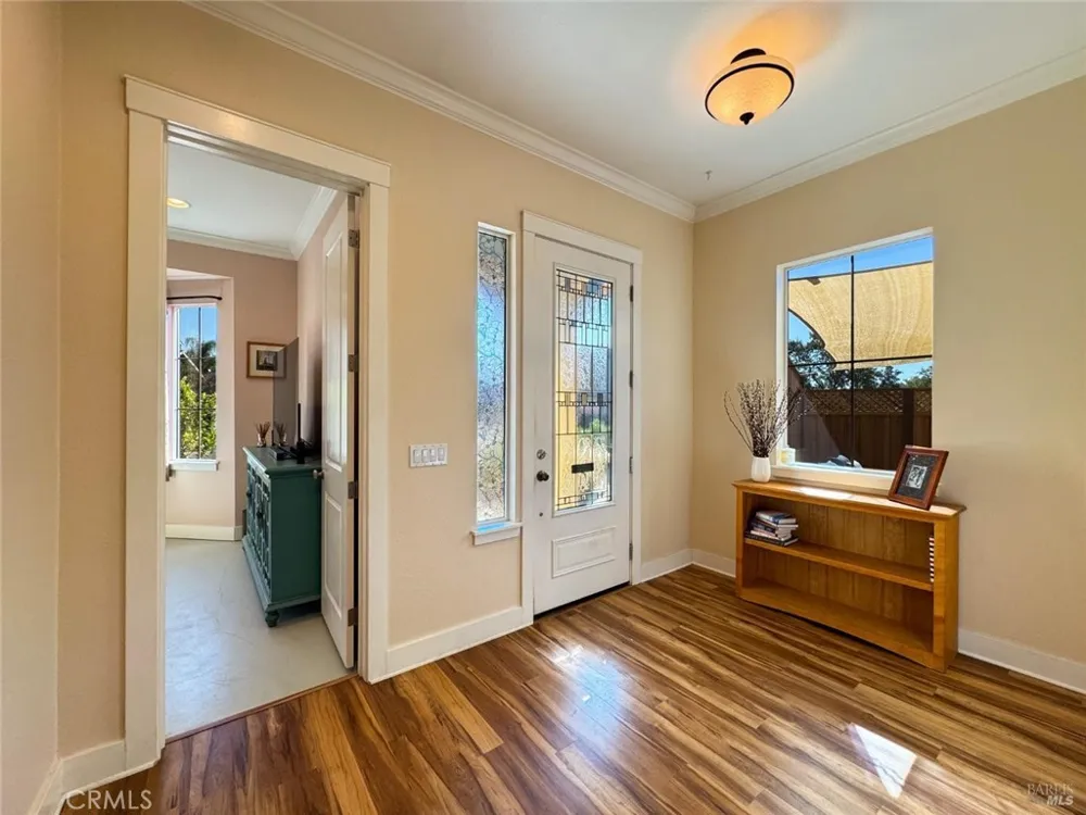 121 Zinfandel Court Cloverdale, CA 95425