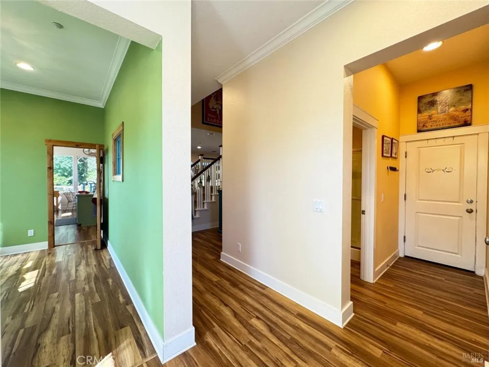 121 Zinfandel Court Cloverdale, CA 95425