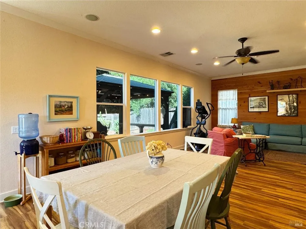 121 Zinfandel Court Cloverdale, CA 95425