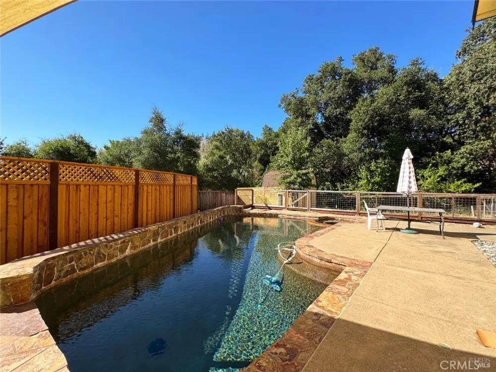 121 Zinfandel Court Cloverdale, CA 95425