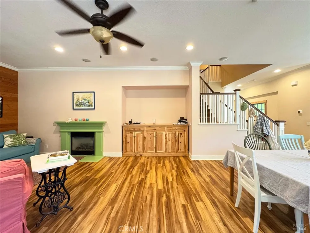 121 Zinfandel Court Cloverdale, CA 95425