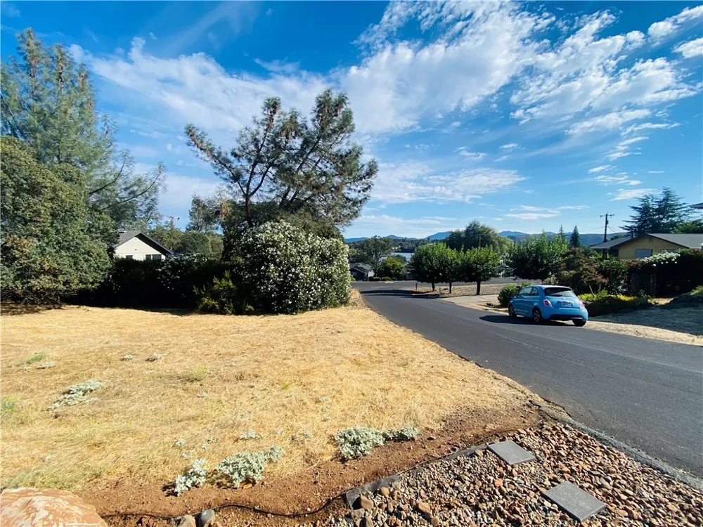 17214 Brookfield Road Hidden Valley Lake, CA 95467