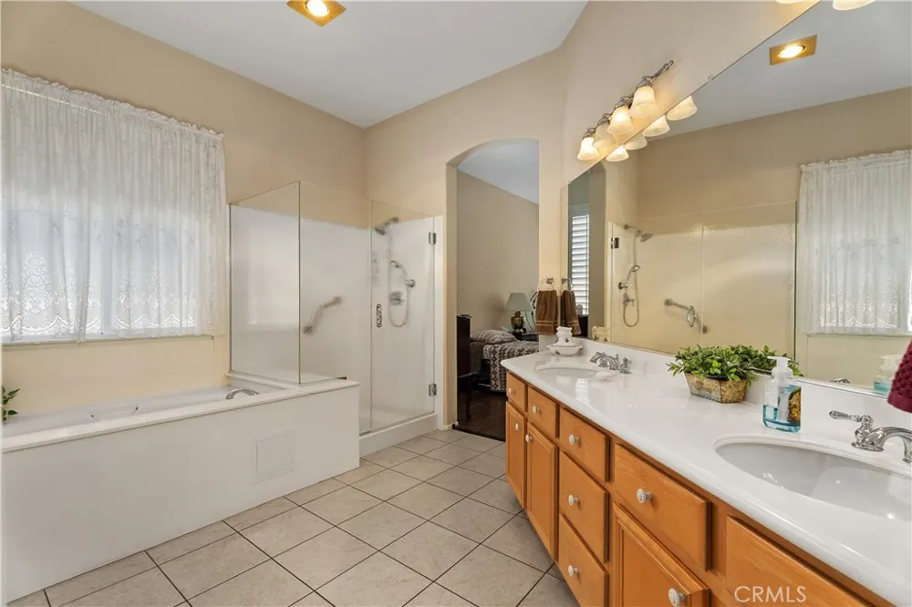 21488 Marana Mission Viejo, CA 92692