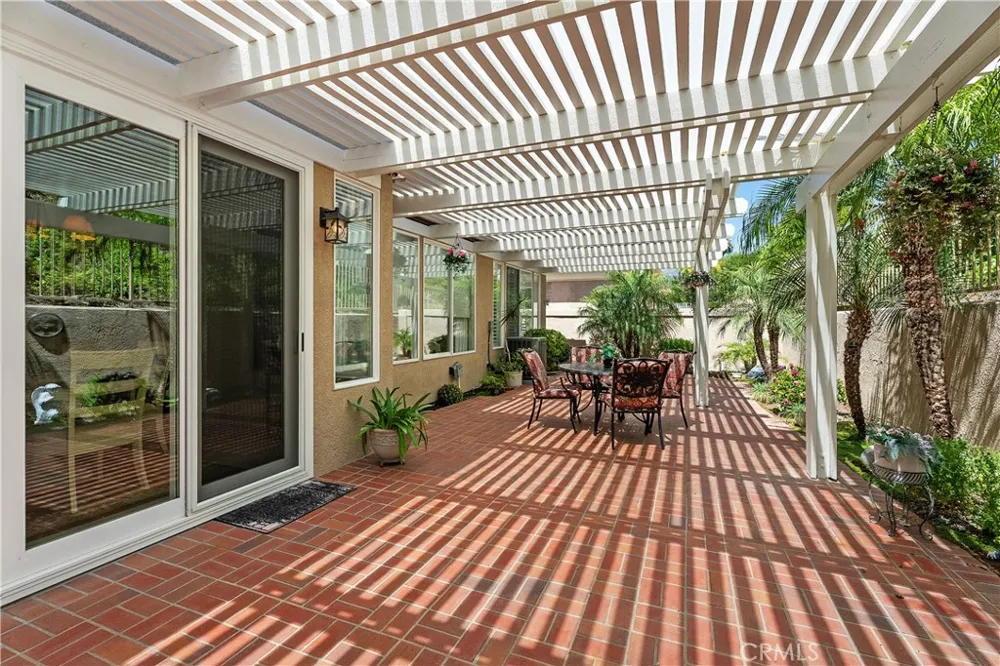 21488 Marana Mission Viejo, CA 92692
