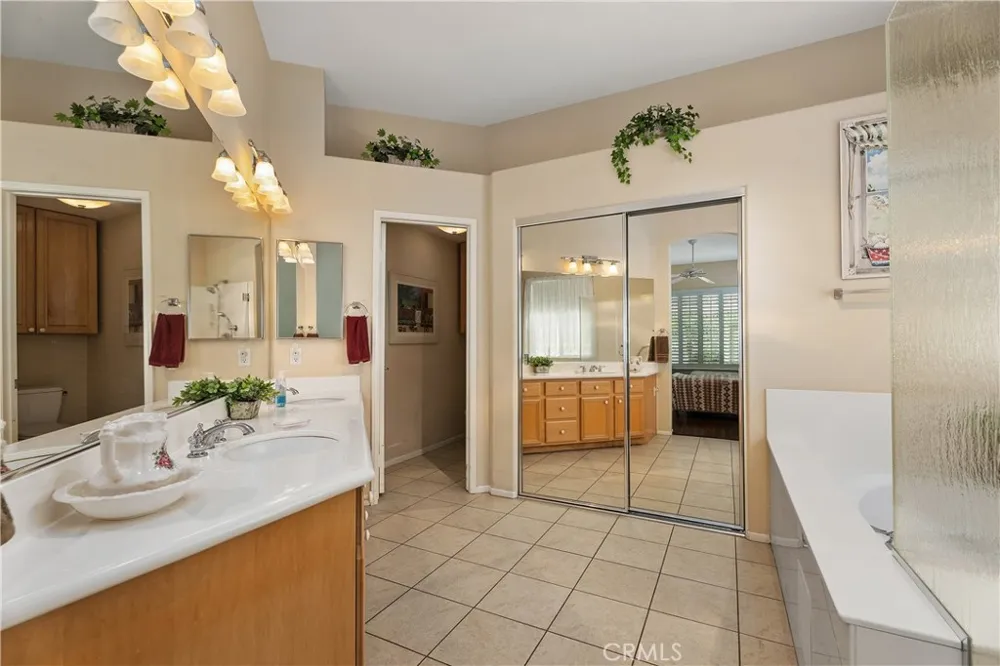 21488 Marana Mission Viejo, CA 92692
