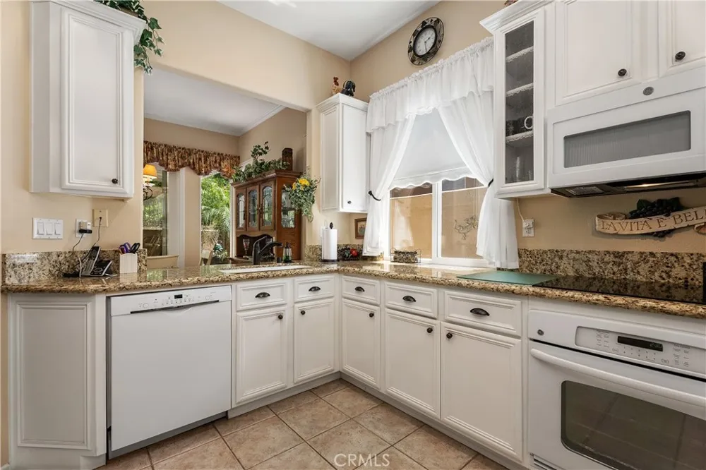 21488 Marana Mission Viejo, CA 92692