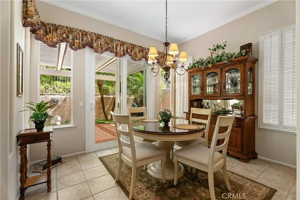 21488 Marana Mission Viejo, CA 92692