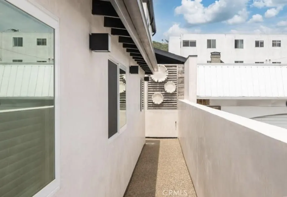 577 Ramona #B Laguna Beach, CA 92651