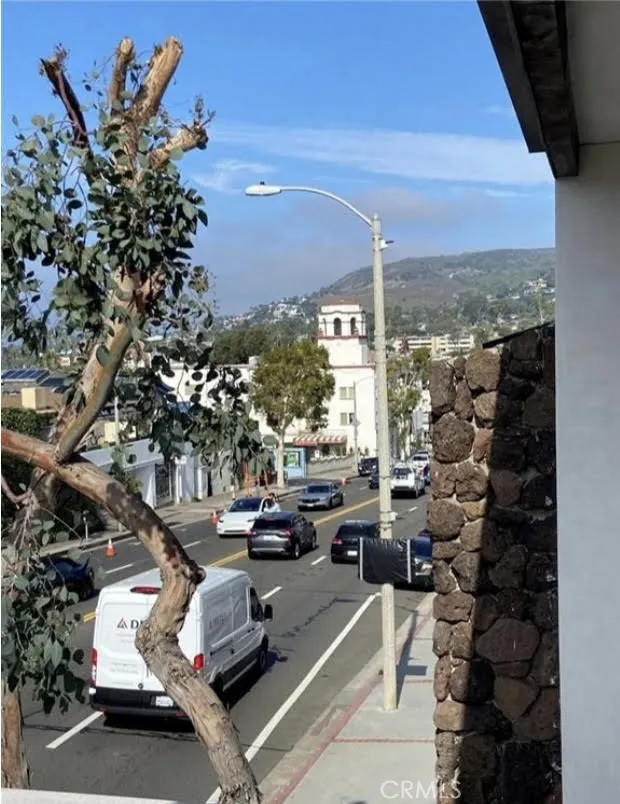 577 Ramona #B Laguna Beach, CA 92651