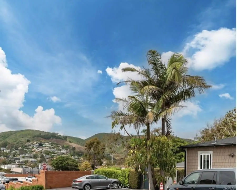 577 Ramona #B Laguna Beach, CA 92651