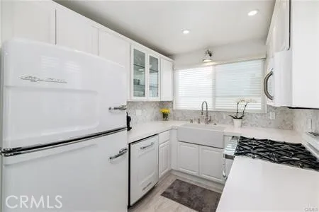577 Ramona #B Laguna Beach, CA 92651