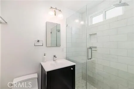 577 Ramona #B Laguna Beach, CA 92651