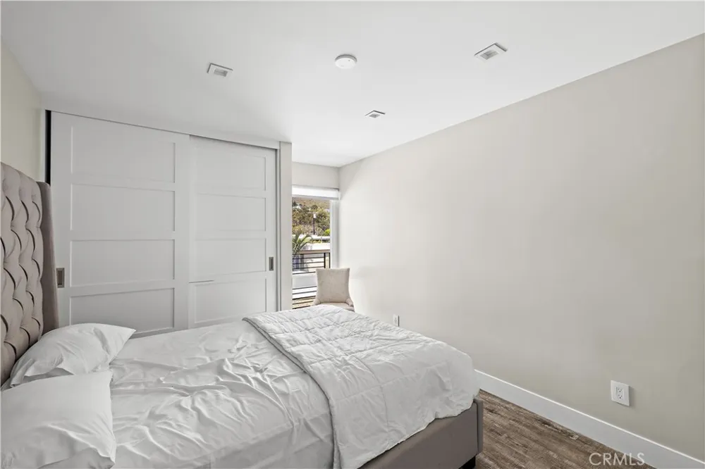 694 Coast #6 Laguna Beach, CA 92651