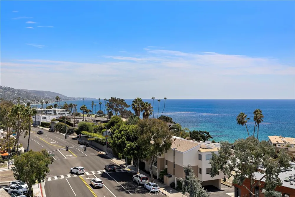 694 Coast #6 Laguna Beach, CA 92651
