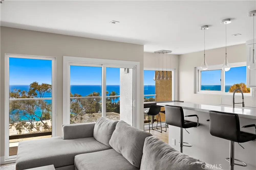 694 Coast #6 Laguna Beach, CA 92651