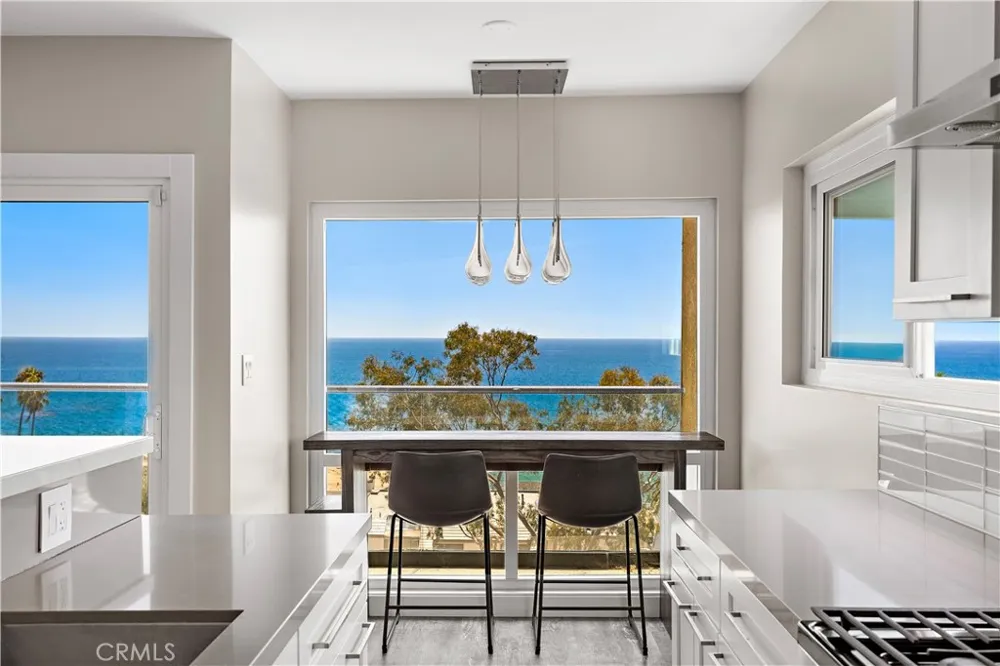 694 Coast #6 Laguna Beach, CA 92651