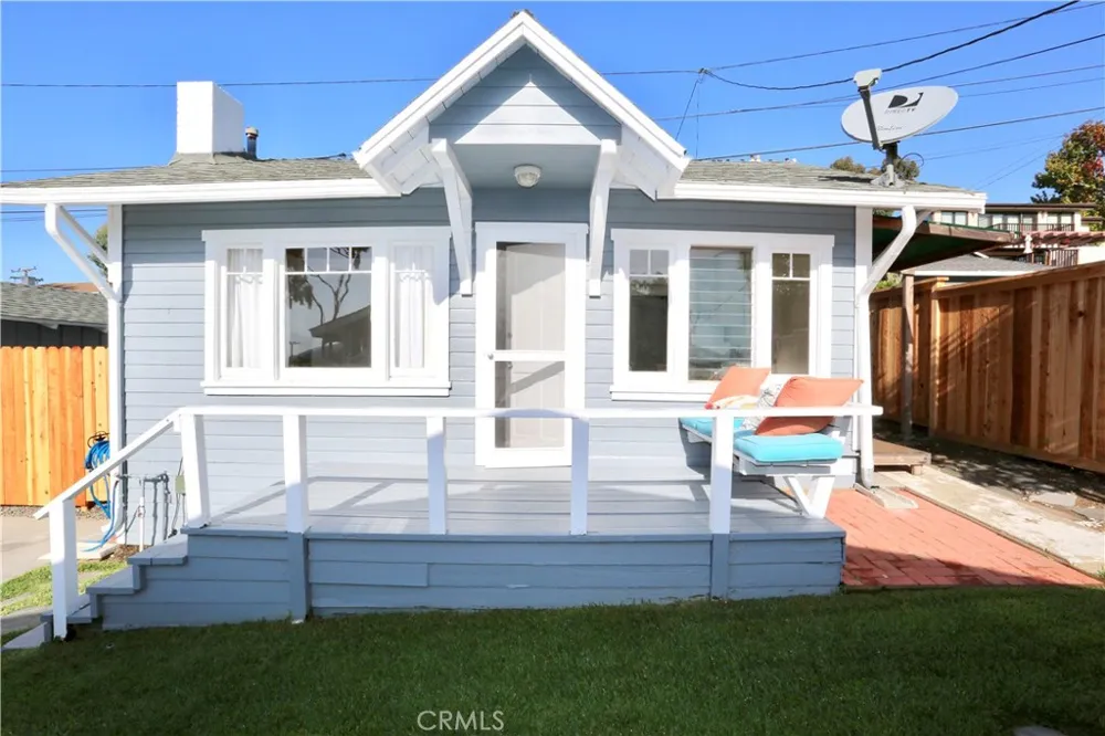 426 Aster Street #B back Laguna Beach, CA 92651