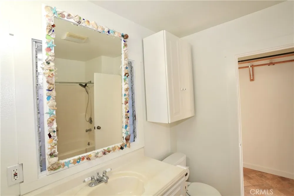 426 Aster Street #B back Laguna Beach, CA 92651