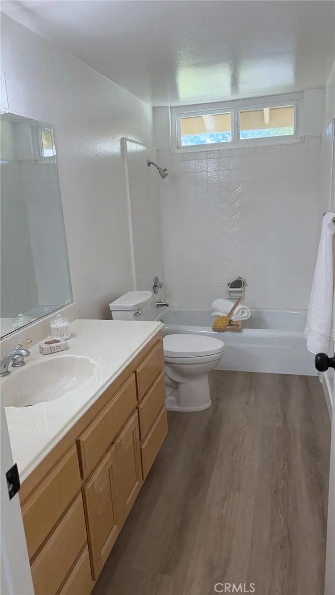 24876 Via Larga Laguna Niguel, CA 92677
