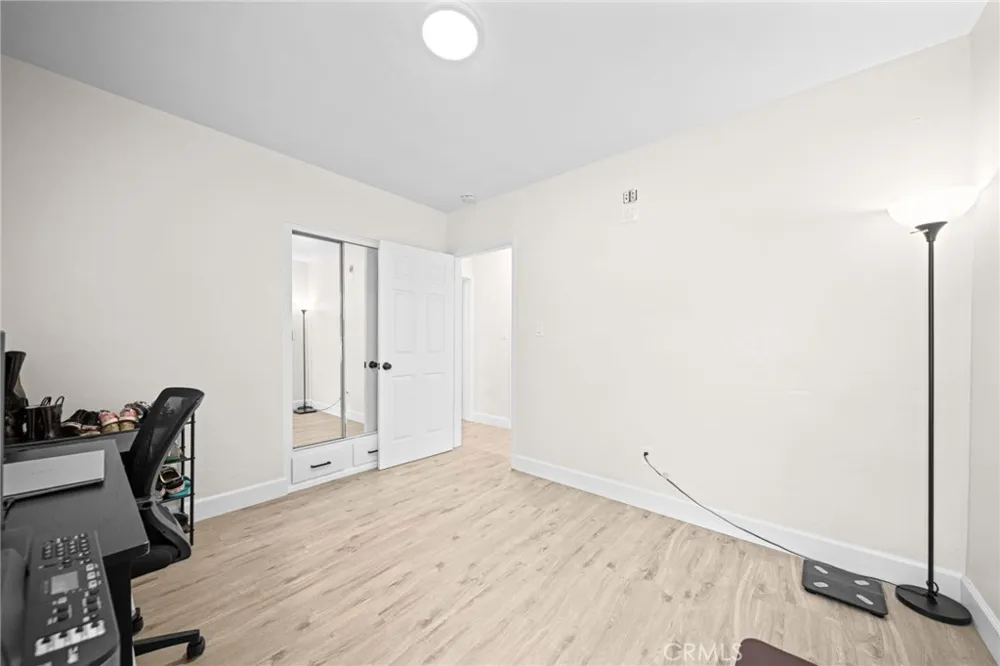 4020 Josephine Lynwood, CA 90262