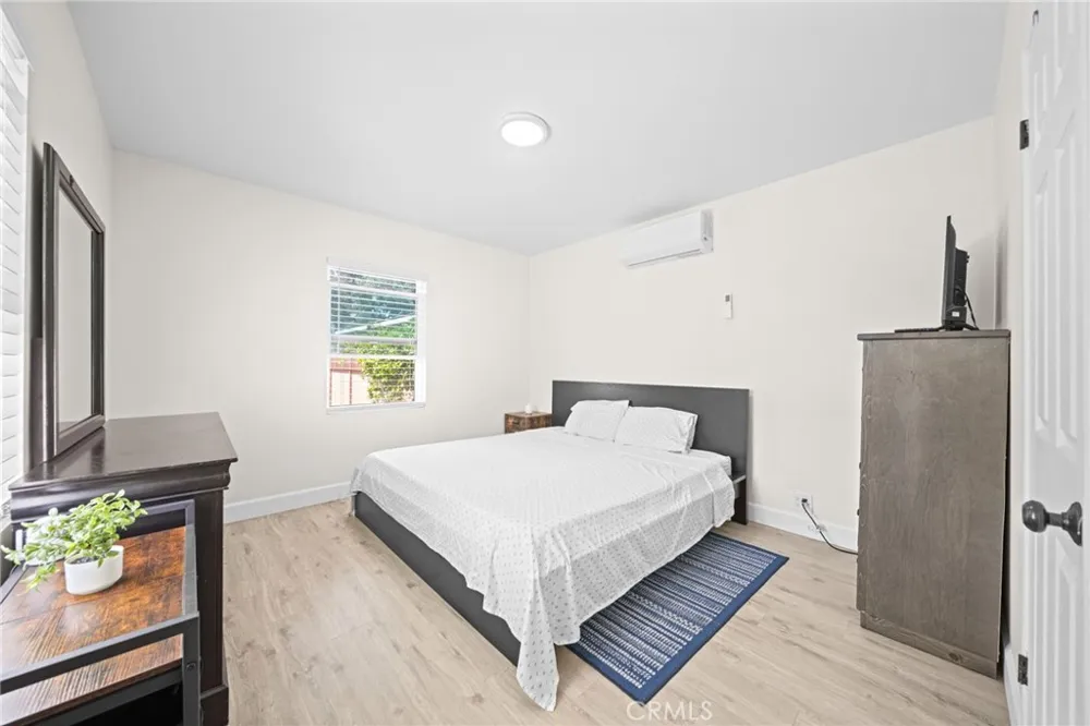4020 Josephine Lynwood, CA 90262