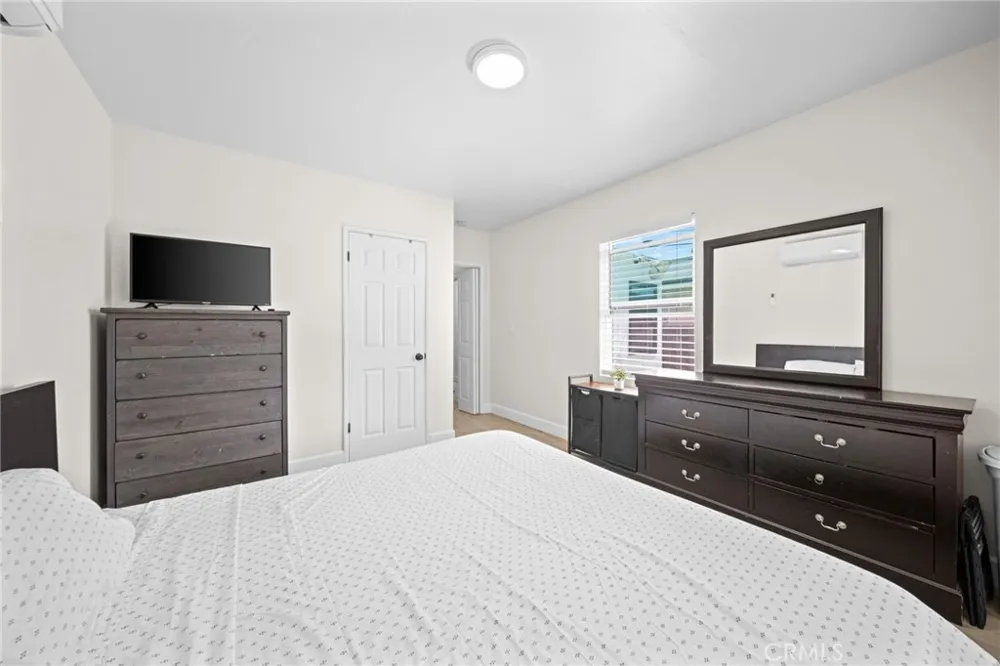 4020 Josephine Lynwood, CA 90262