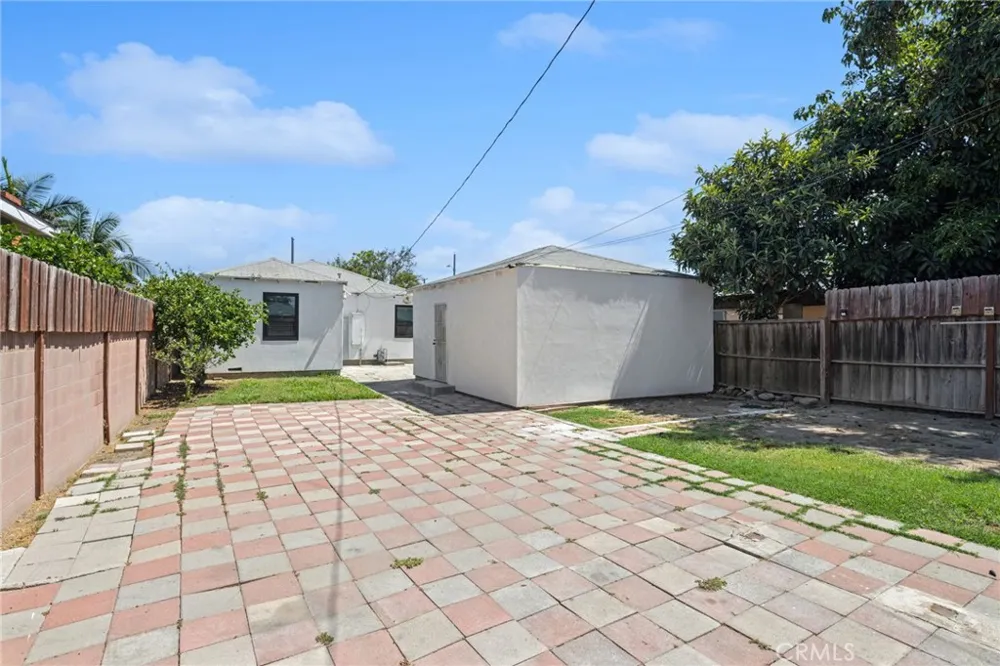 4020 Josephine Lynwood, CA 90262