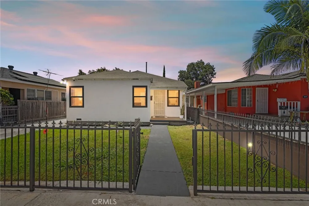 4020 Josephine Lynwood, CA 90262