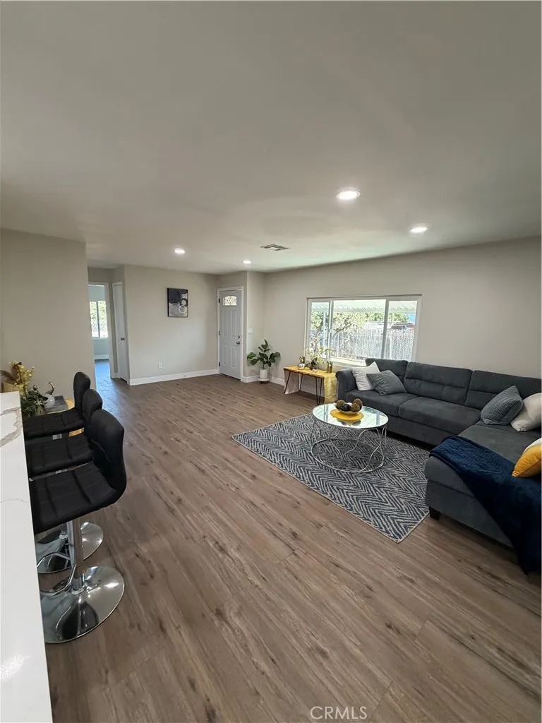 5405 Dodd Jurupa Valley, CA 91752