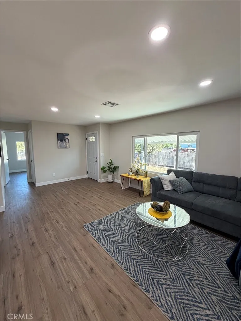 5405 Dodd Jurupa Valley, CA 91752