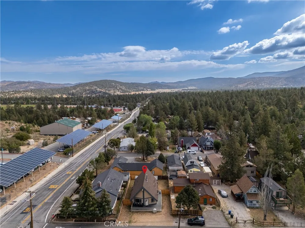 115 Sunset Sugarloaf, CA 92386