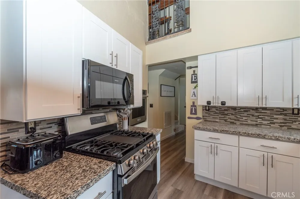 115 Sunset Sugarloaf, CA 92386